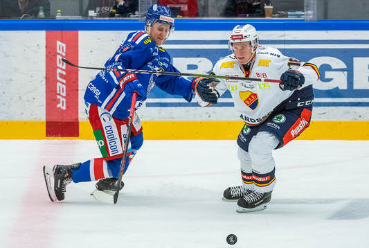 Oskarshamns Filip Sveningsson och Djurgårdens Simon