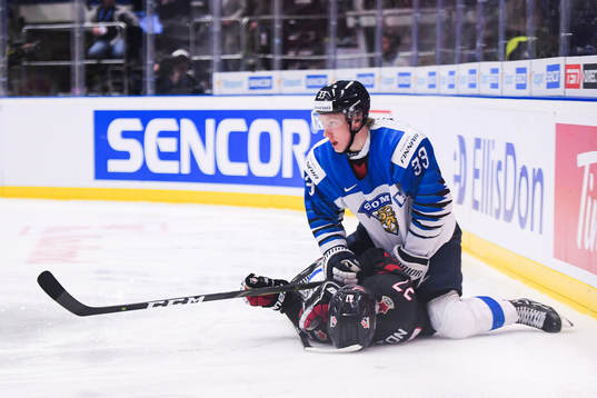 Lassi Thomson of Finland and Barrett Hayton of Canada