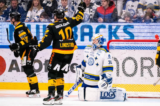 Skellefteås Joakim Lindström jublar