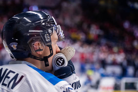 Toni Utunen of Finland looks dejected