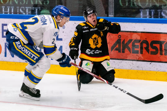 Skellefteås Andreas Wingerli har ont