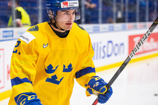Nils Höglander of Sweden