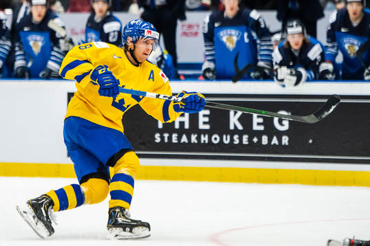 Rasmus Sandin of Sweden scores 1-1
