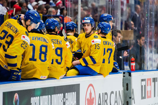 Oskar Bäck of Sweden looks dejected