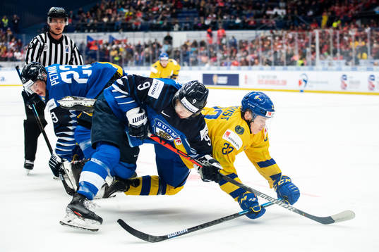 Toni Utunen of Finland and Nils Lundkvist of Sweden