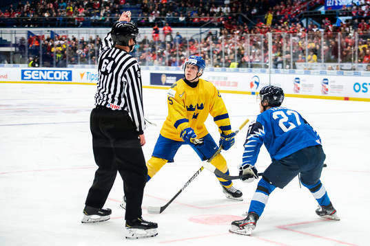 Linus Öberg of Sweden reacts