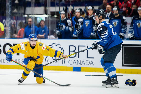 Nils Höglander of Sweden and Antti Saarela of Finland