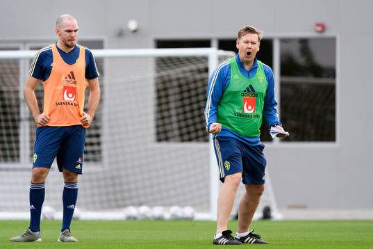 Marcus Danielson and assistant coach Peter Wettergren