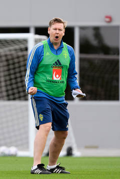 Assistant coach Peter Wettergren