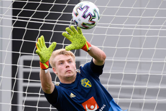 Goalkeeper Isak Pettersson