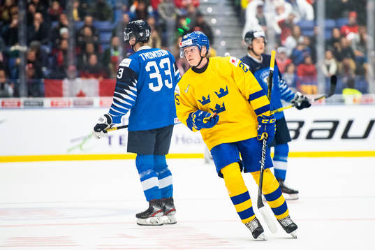 Linus Öberg of Sweden celebrates the 3-2 goal