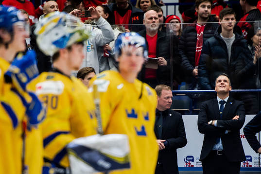 Tomas Montén, Head coach of Sweden celebrates