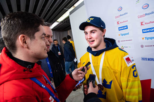 Nils Höglander of Sweden