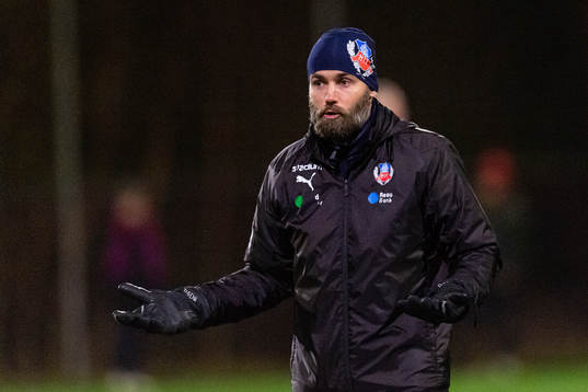 Tränare Olof Mellberg reagerar