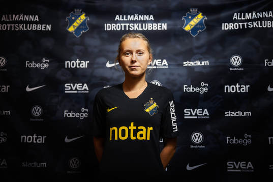 Adelisa Grabus, nyförvärv i AIK damfotboll fotograferad