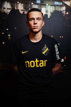 Jasir Asani, nyförvärv i AIK, fotograferad