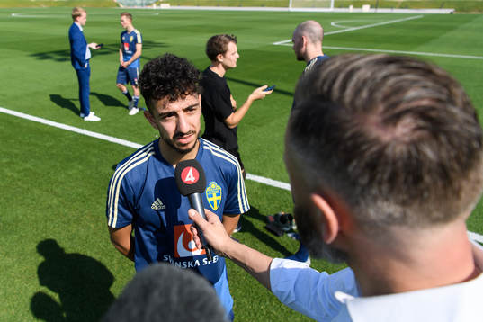 Daleho Irandust is being interviewed