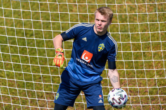 Goalkeeper Isak Pettersson