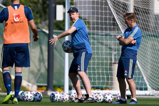 Assistant coach Peter Wettergren