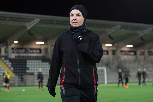 Elin Nilsen tränar med Häckens damlag