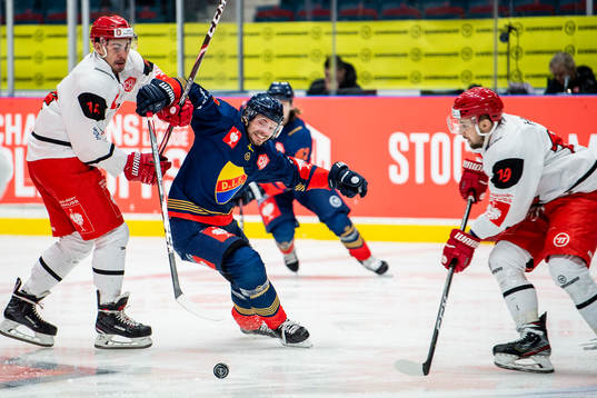 Patrik Miskar and Zdenek Cap of Mountfield against Jacob