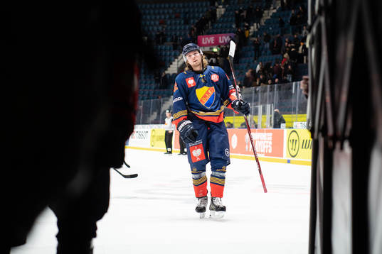 Manuel Ågren of Djurgården looks dejected