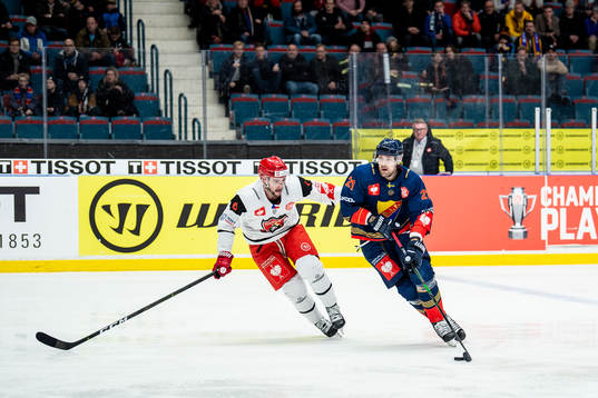 Lukas Cingel of Mountfield and Patrik Berglund of