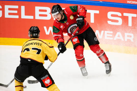 Samuel Fagemo of Frölunda and Nils Lundkvist of Luleå