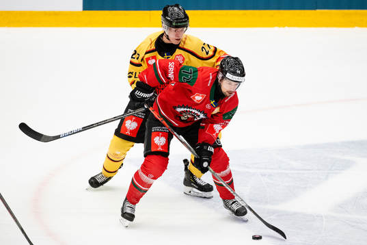 Nils Lundkvist of Luleå and Patrik Carlsson of Frölunda