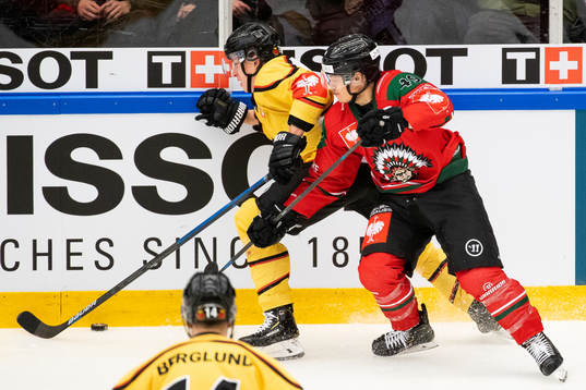 Arttu Ilomäki of Luleå and Rhett Rakshani of Frölunda