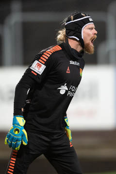 Målvakt Mathias Karlsson