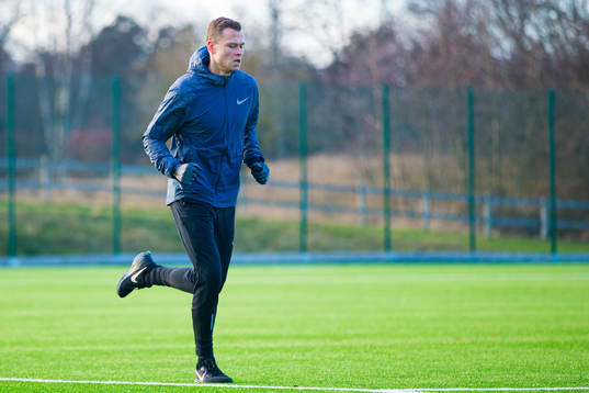 Viktor Claesson joggar