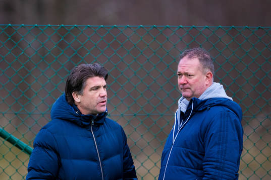 Sportchef Bosse Andersson och vd Henrik Berggren i samtal