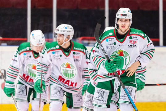 Rögles Dominik Bokk jublar