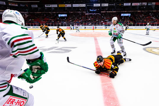 Brynäs Nicklas Danielsson och Rögles Dennis Everberg