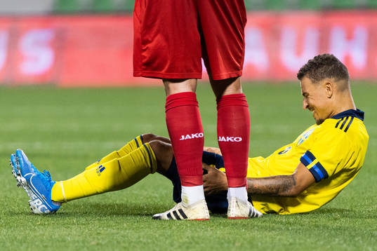 Jordan Larsson of Sweden in pain