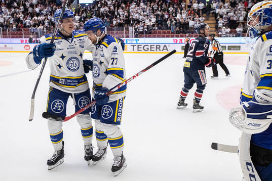 Leksands Martin Karlsson och Spencer Abbott jublar