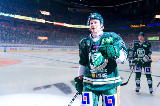 Färjestads Daniel Viksten jublar