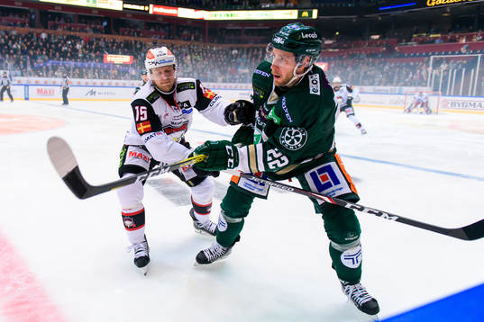 Malmö Redhawks Axel Wemmenborn och Färjestads Per Åslund