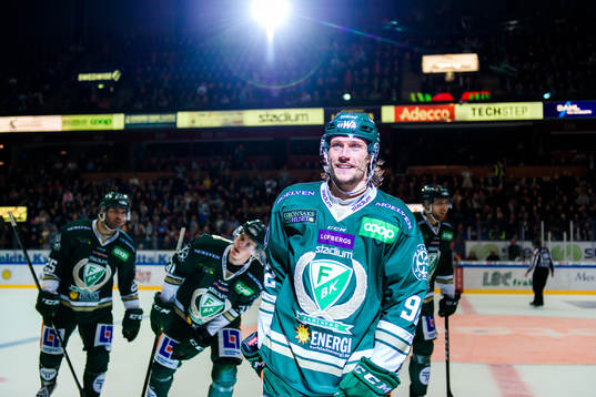 Färjestads Jesper Olofsson jublar