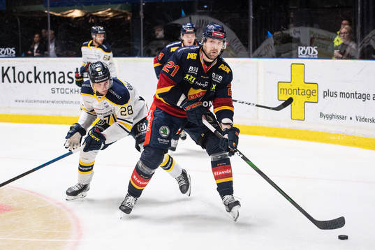 s Johannes Kinnvall och Djurgårdens Patrik Berglund