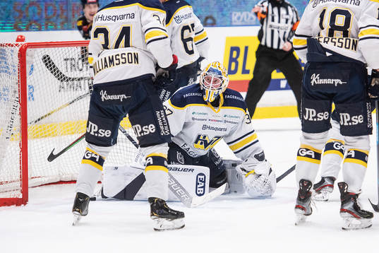 s målvakt Jonas Gunnarsson släpper in 4-2