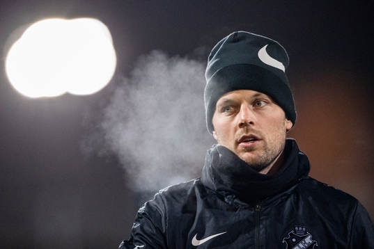 s Sebastian Larsson