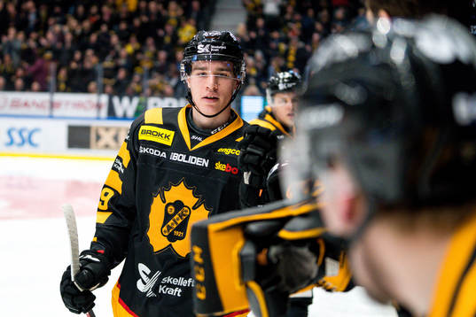 Skellefteås Albin Sundsvik jublar