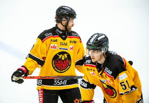 Luleås Daniel Sondell och Filip Hållander deppar