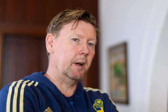 Peter Wettergren, assistant coach, is being interviewed