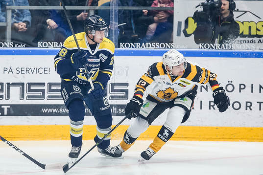 s Johannes Kinnvall och Skellefteås Adam Pettersson
