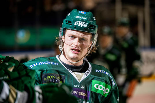 Färjestads Linus Arnesson jublar