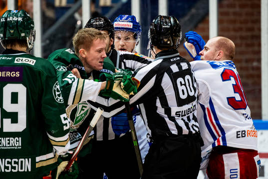 Färjestads Gustav Rydahl och Oskarshamns Nichlas Torp i