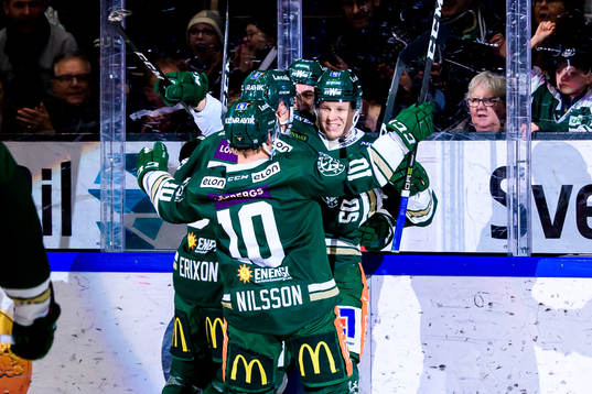 Färjestads Daniel Viksten jublar